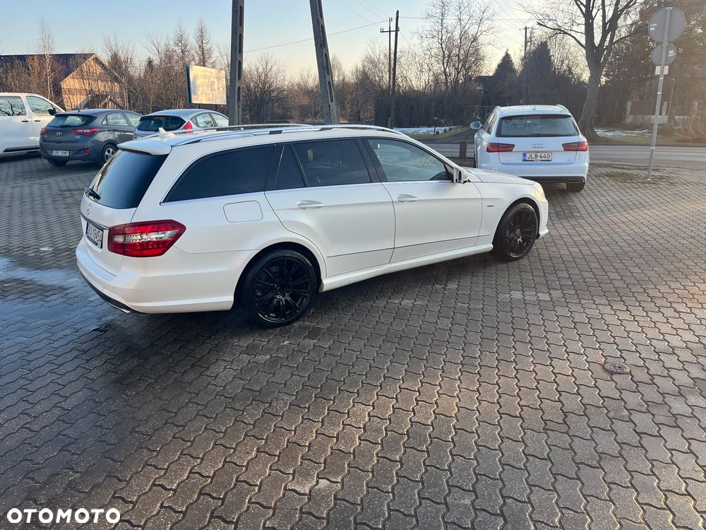 Mercedes-Benz Klasa E 500 4Matic BlueEFFICIENCY 7G-TRONIC Avantgarde - 4