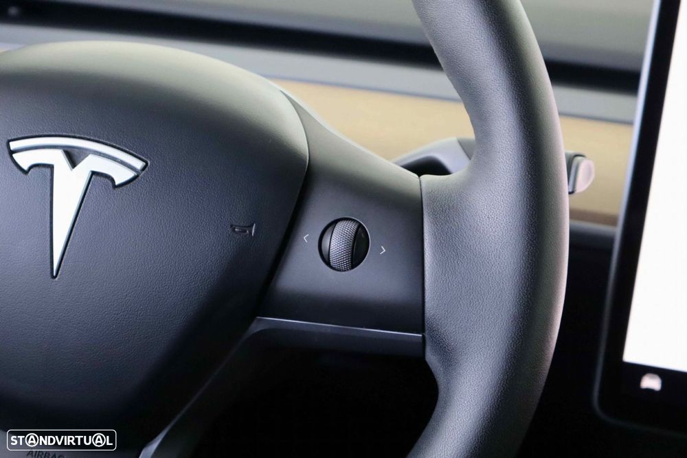 Tesla Model Y Long Range Tração Integral - 16