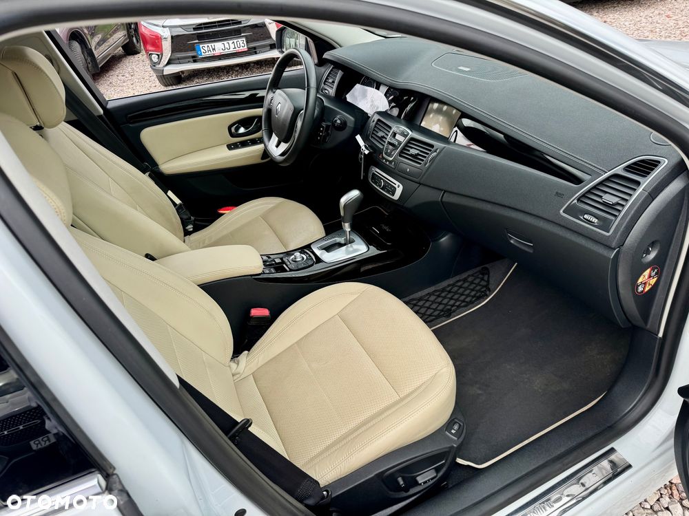 Renault Laguna 2.0T Initiale - 7