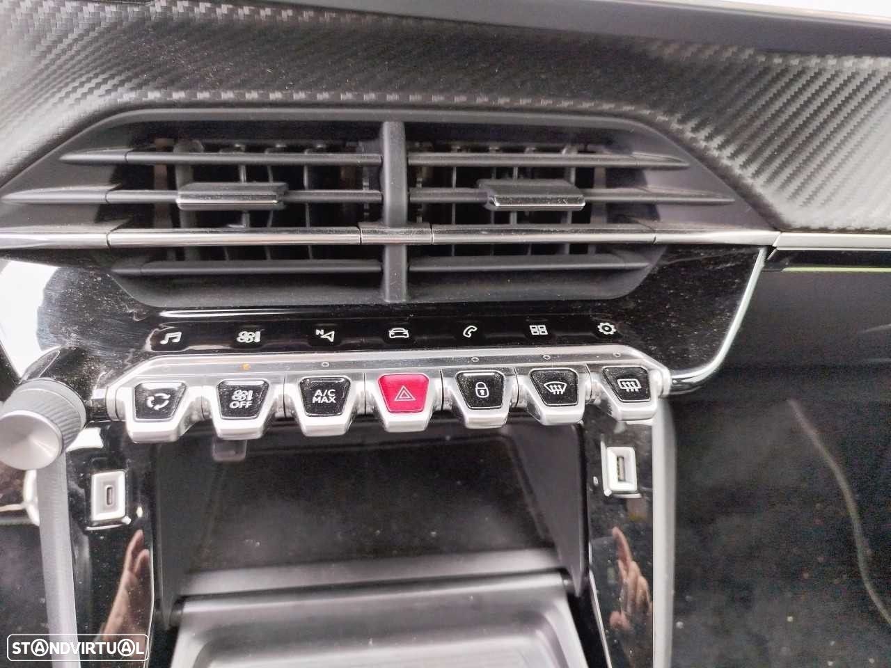 Peugeot 2008 - 16