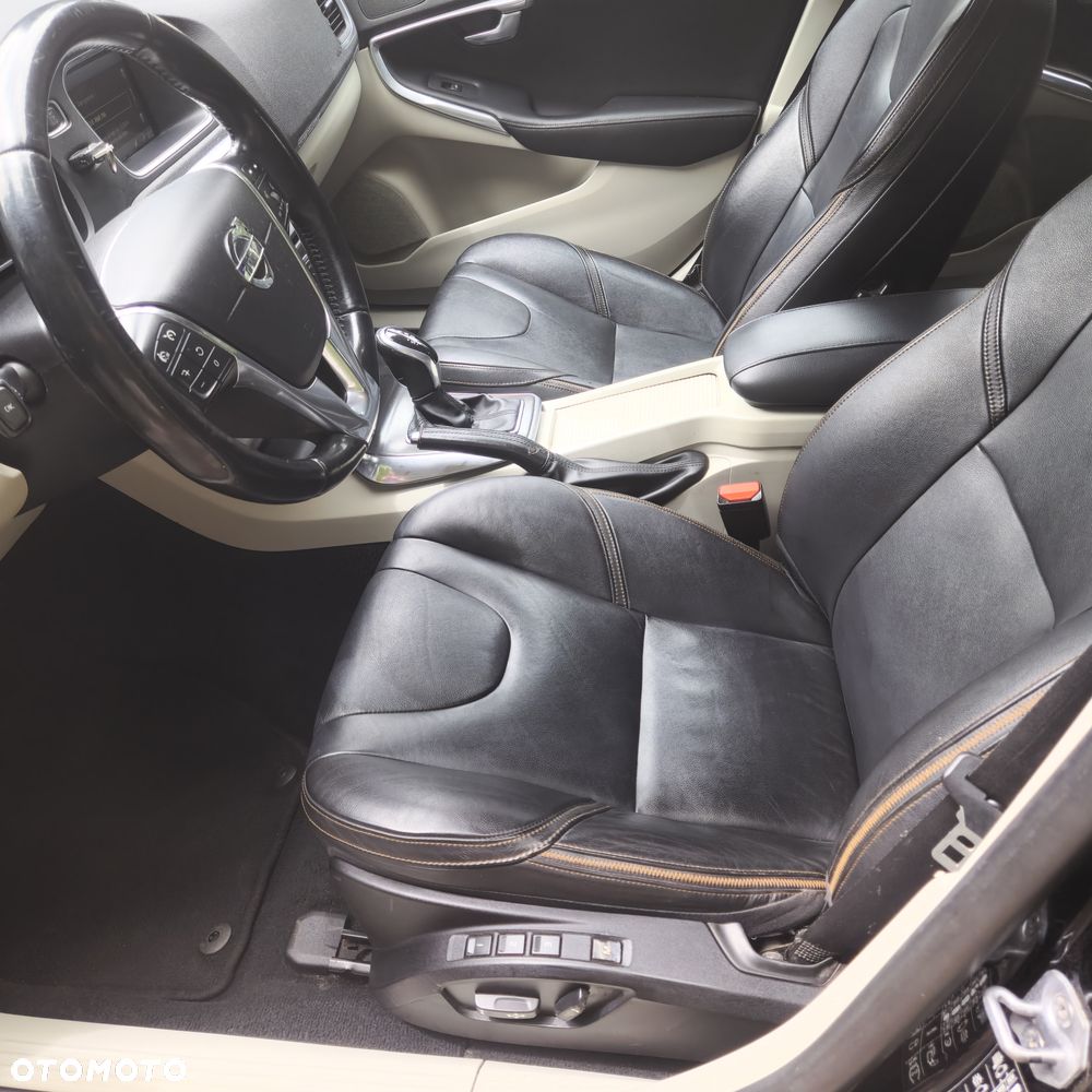 Volvo V40 D2 Kinetic - 6