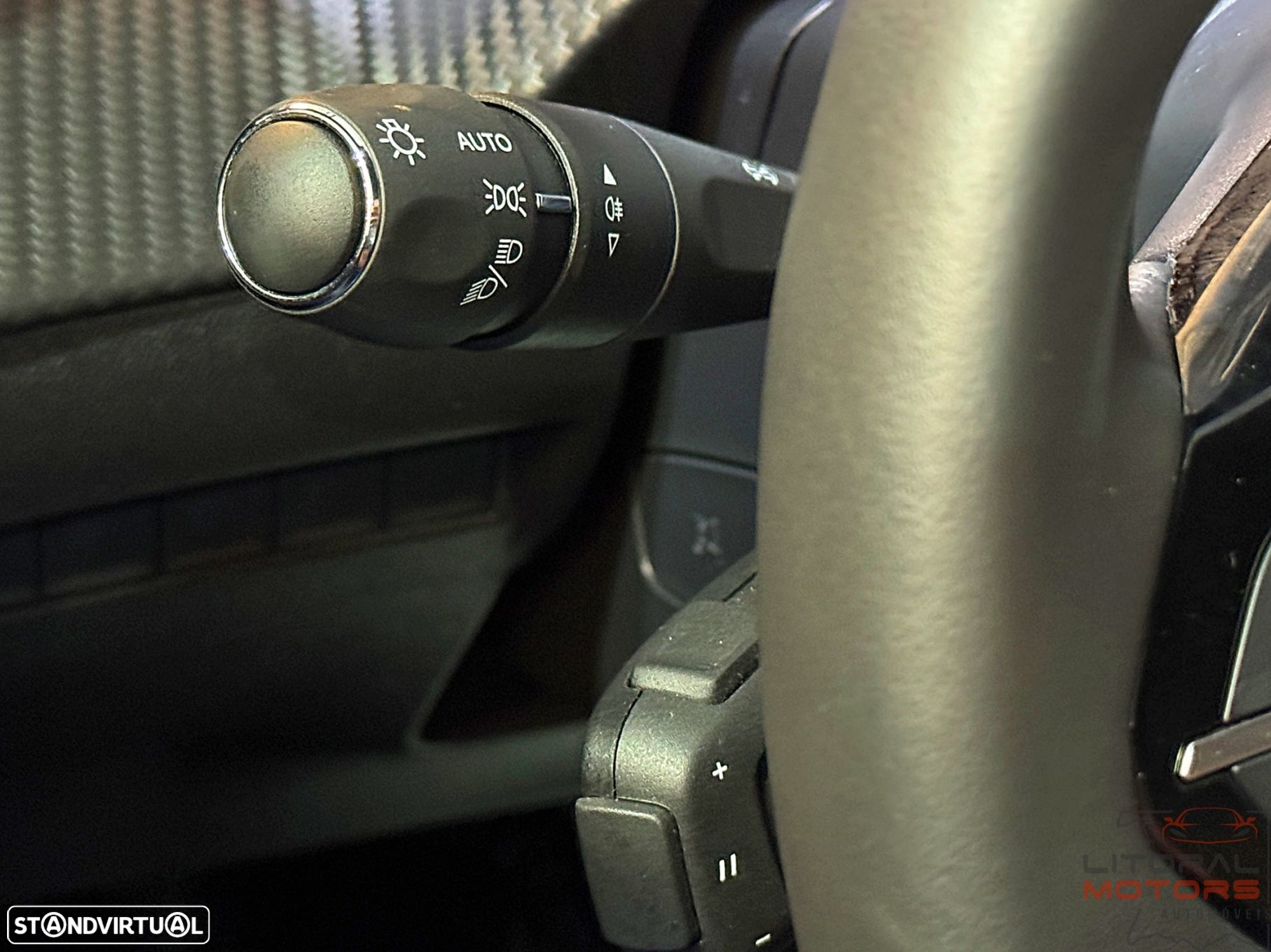 Peugeot 2008 1.2 PureTech Allure - 21