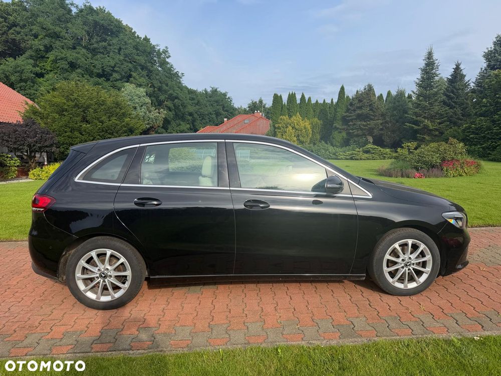 Mercedes-Benz Klasa B 180 d Style 7G-DCT - 23