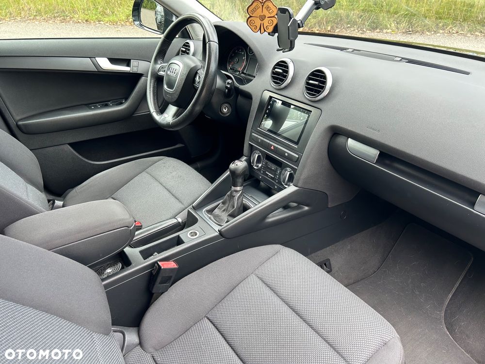 Audi A3 1.6 Ambiente - 11