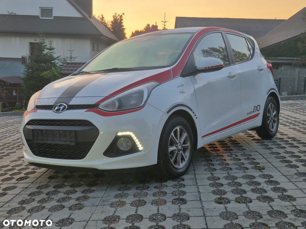 Hyundai i10 1.2 Fifa World Cup Edition - 2