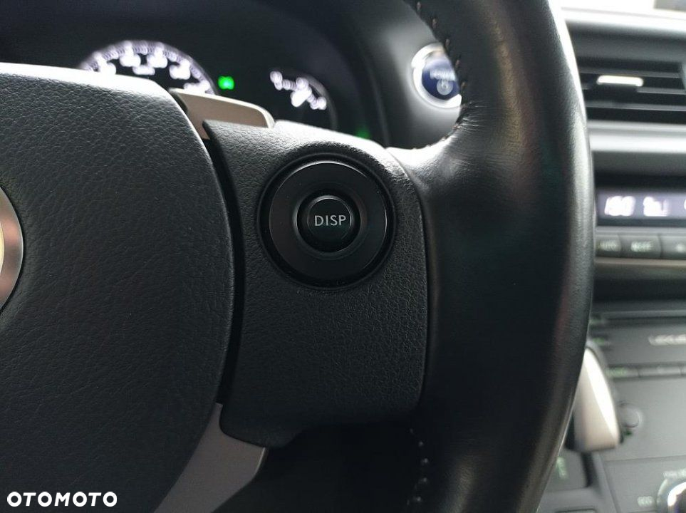 Lexus CT - 16