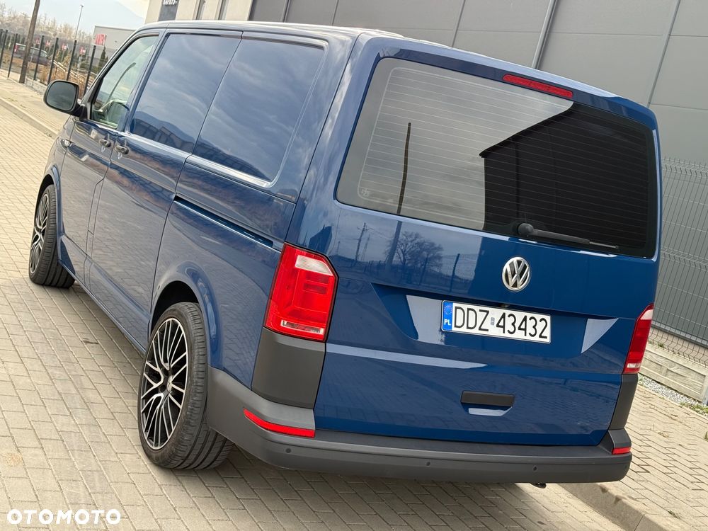 Volkswagen Transporter - 11