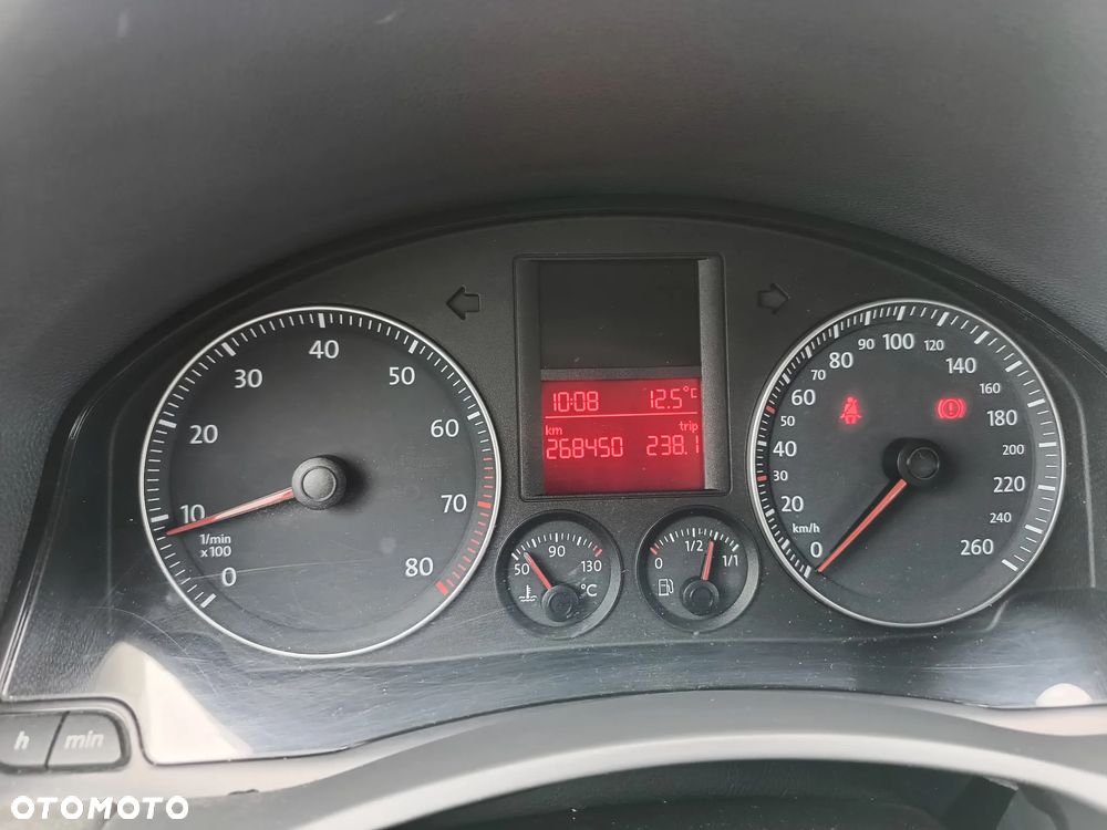Volkswagen Golf - 8