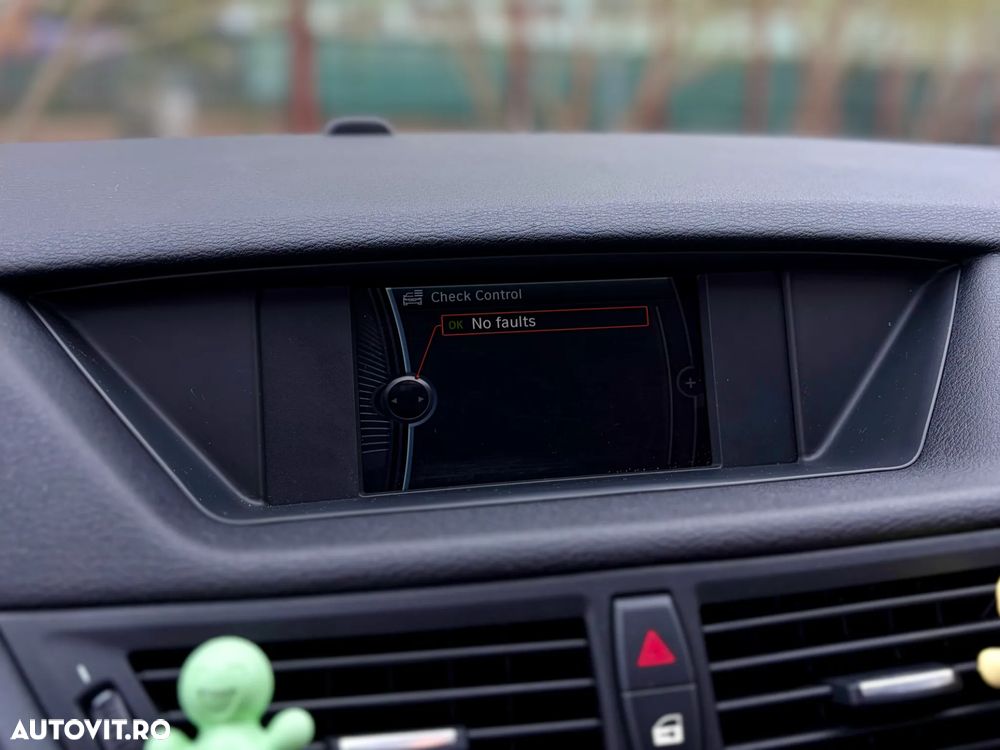 BMW X1 xDrive18d - 32