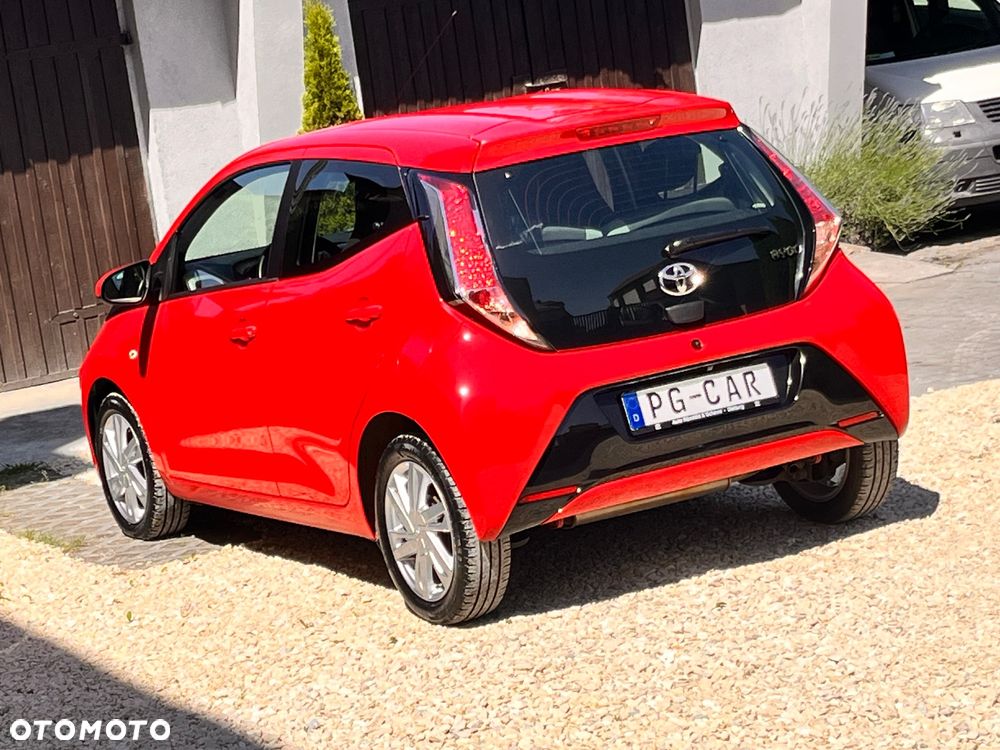 Toyota Aygo x-clusiv - 6