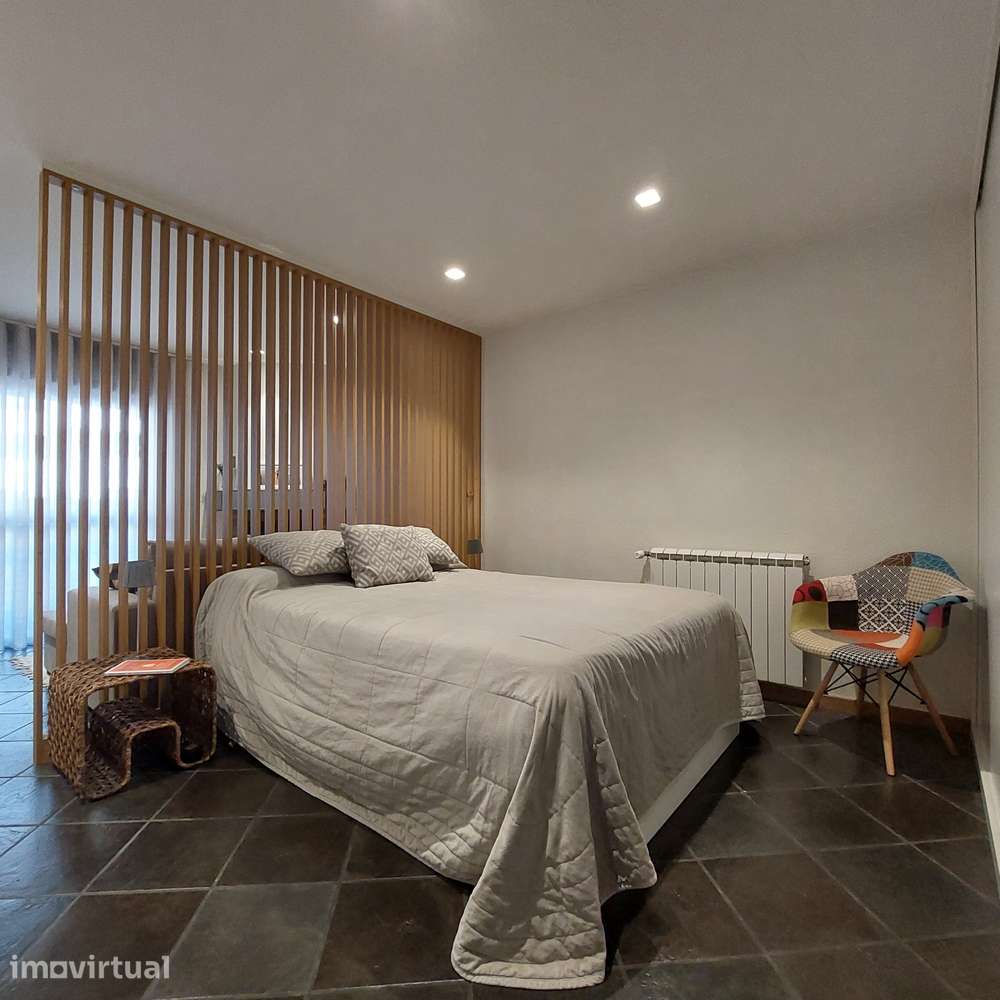 Moradia Geminada T4/T5 · 240 m² · 3 Pisos · Piscina *RESERVADA* - Grande imagem: 5/10