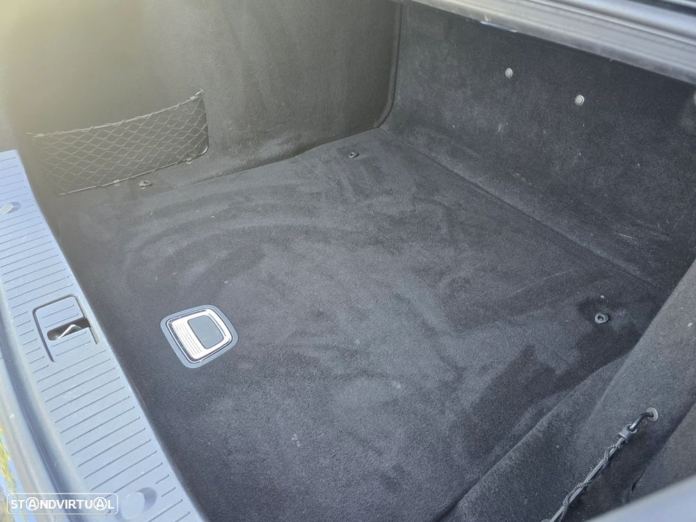 Mercedes-Benz S 300 BlueTEC Hybrid - 32