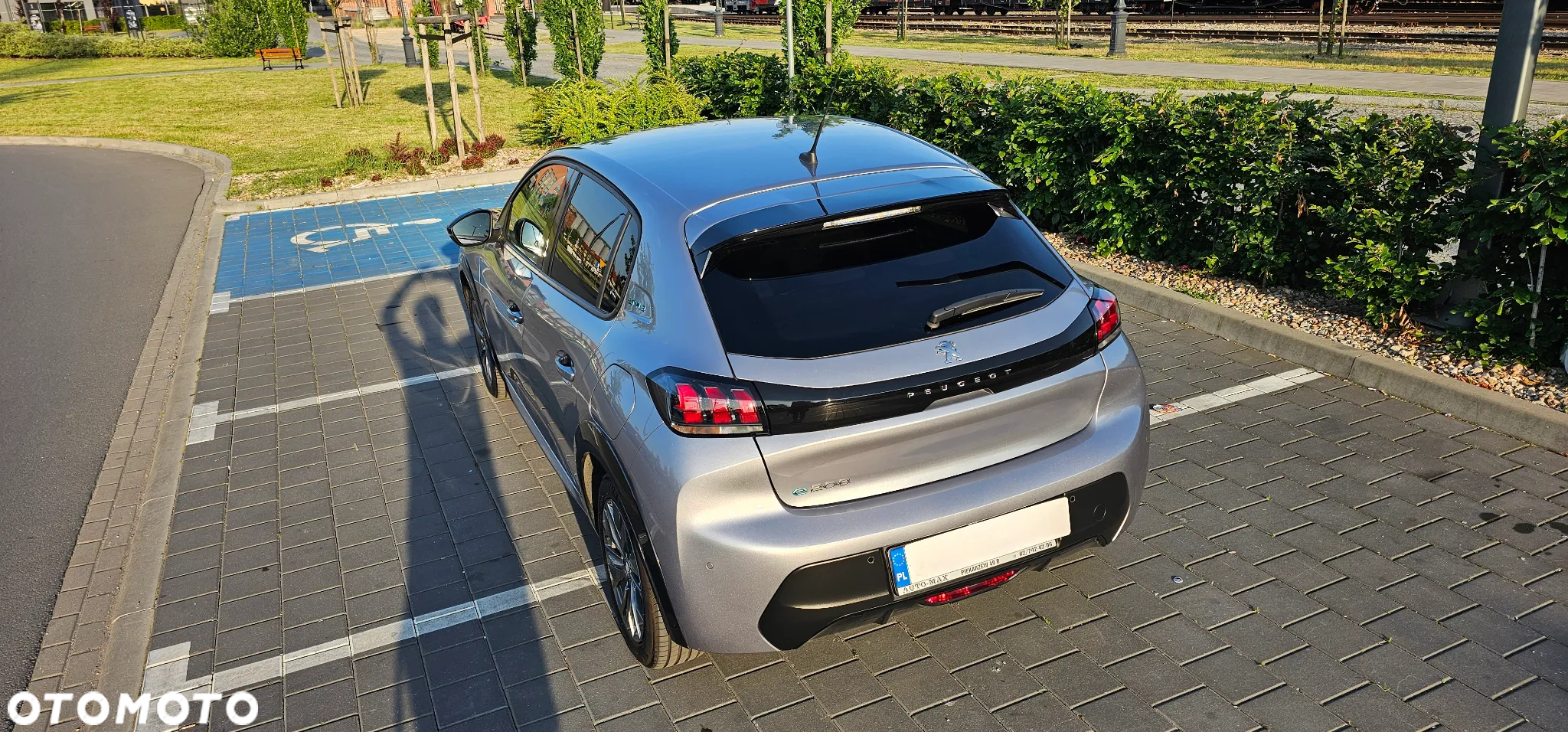 Peugeot 208 Elektromotor 136 E-Style - 8