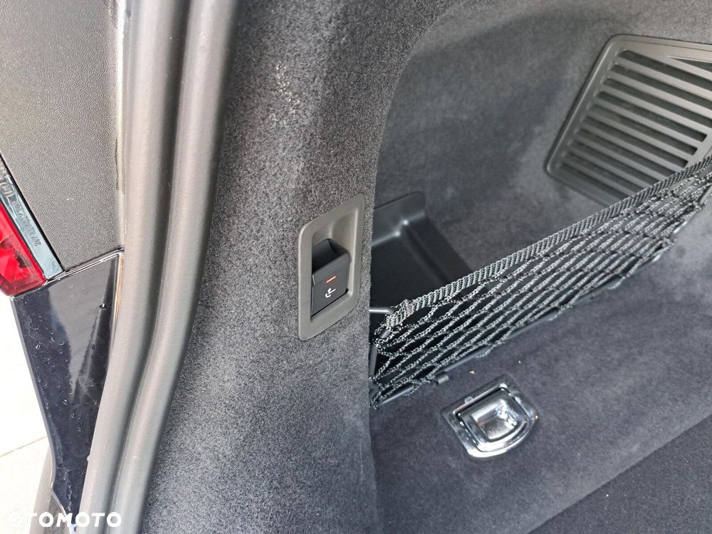 Audi S8 TFSI mHEV Quattro Tiptr - 25