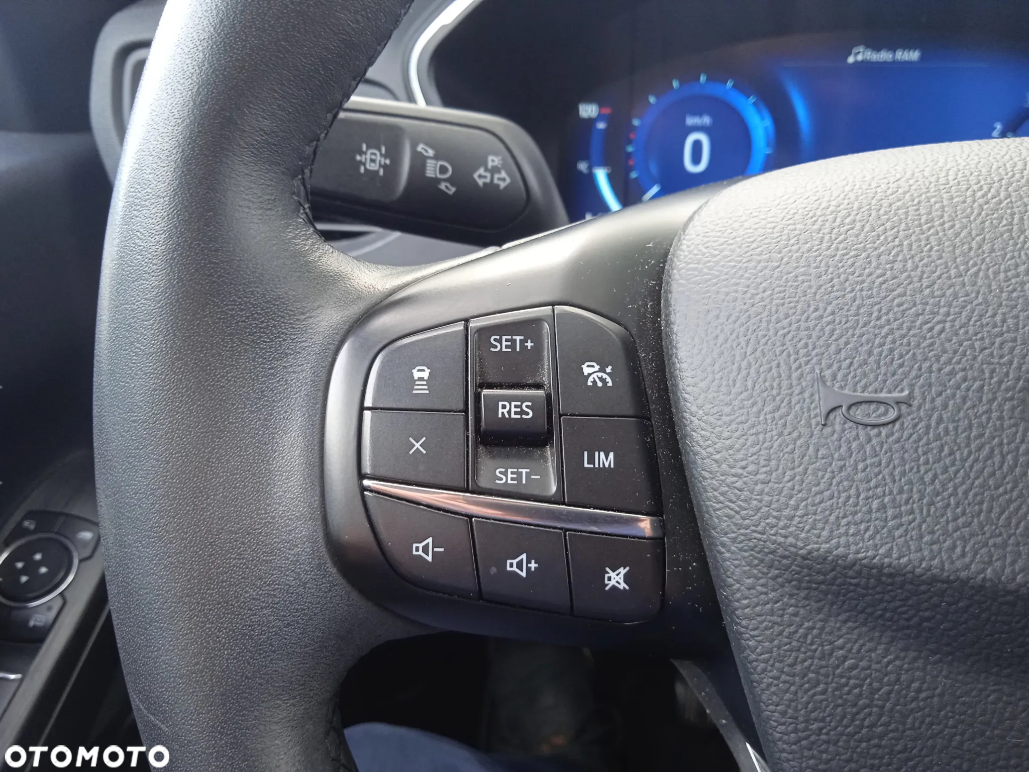 Ford Kuga 1.5 EcoBoost FWD Titanium - 15
