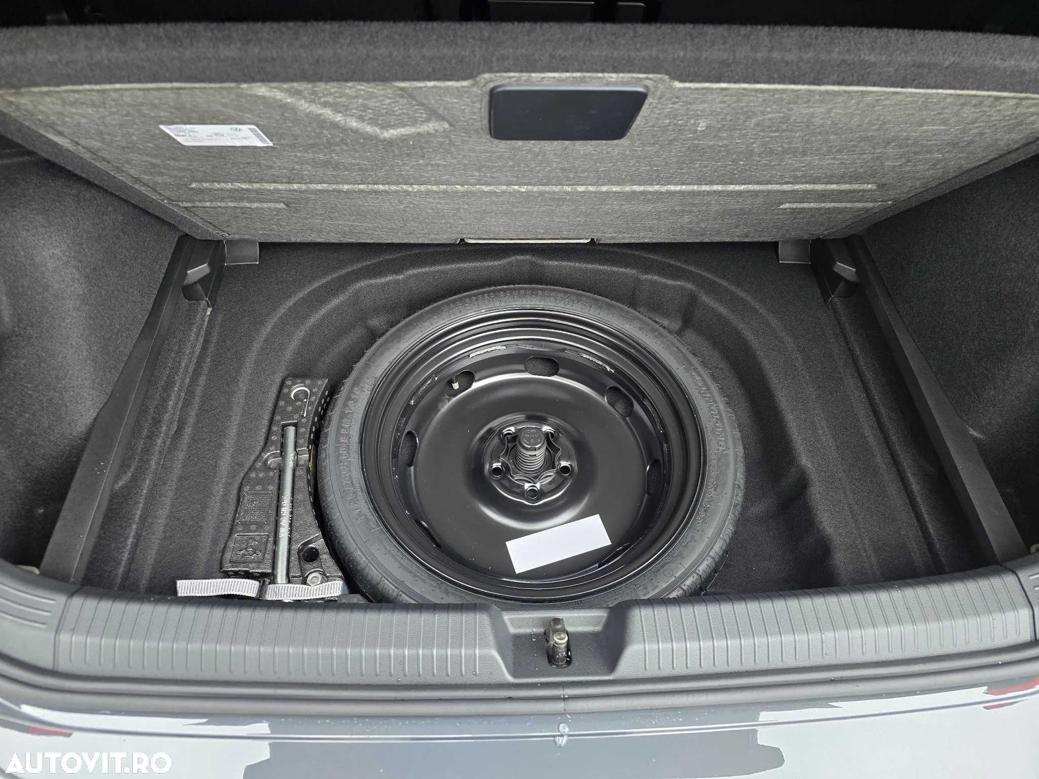 Volkswagen Golf 1.5 eTSI DSG MHEV Advanced - 16