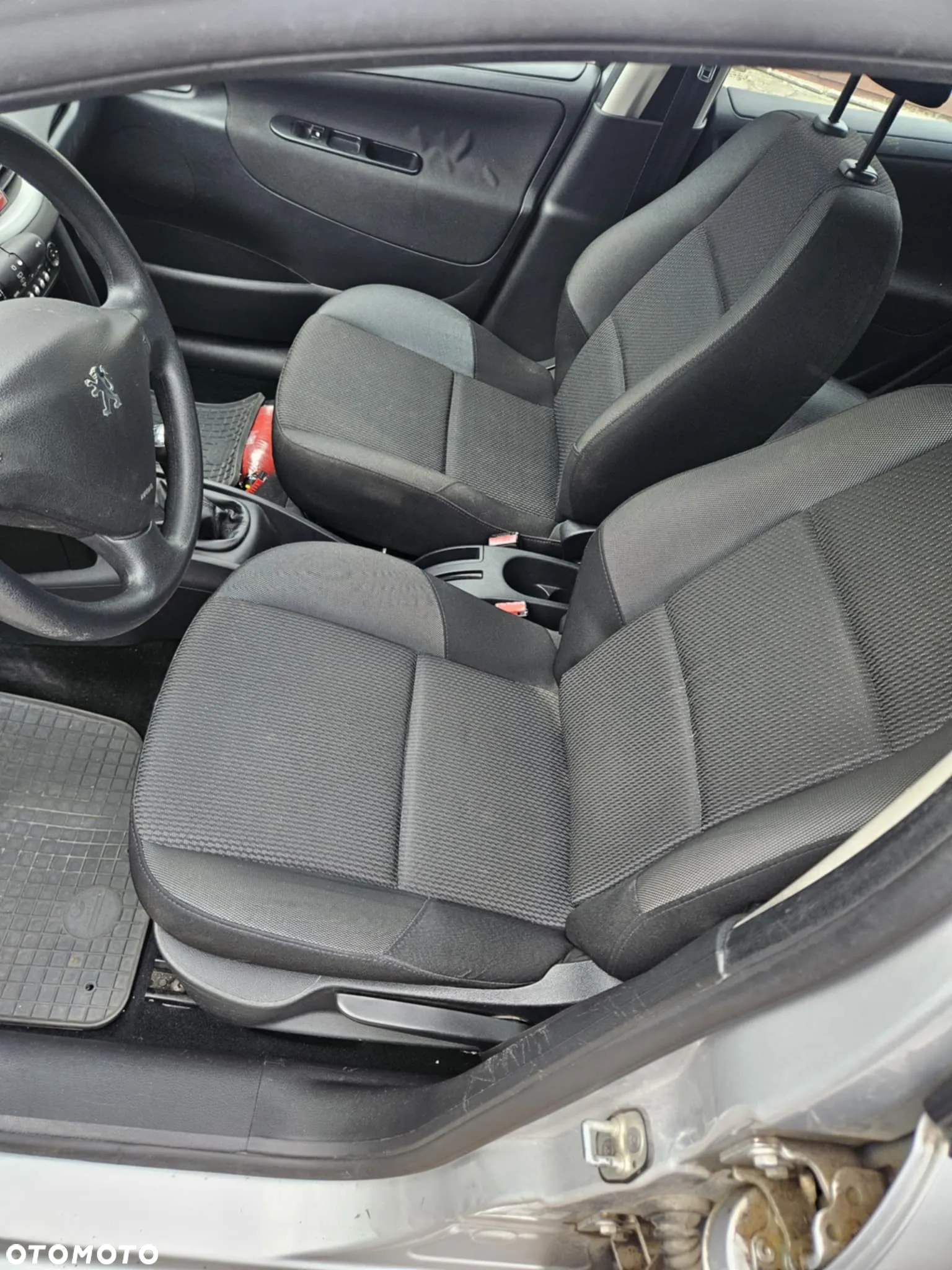 Peugeot 207 1.4 16V Trendy - 3
