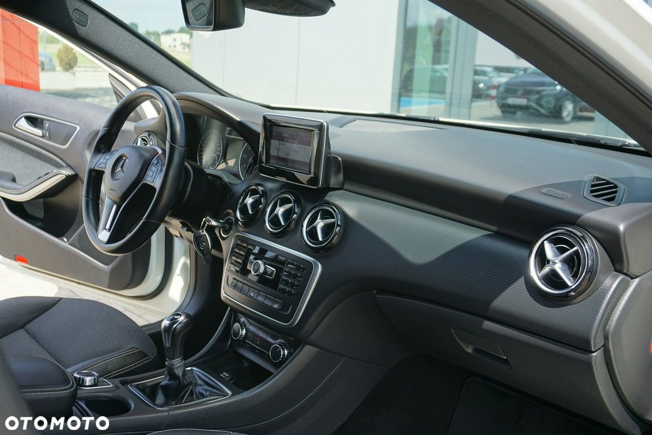 Mercedes-Benz Klasa A 180 (BlueEFFICIENCY) Urban - 17