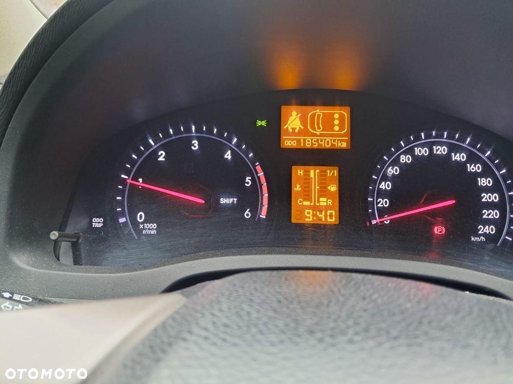 Toyota Avensis 2.0 D-4D Premium - 3