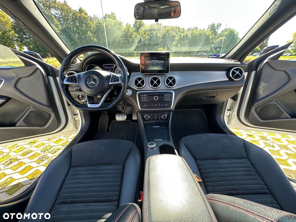 Mercedes-Benz CLA - 23