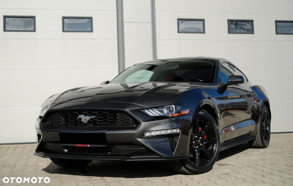 Ford Mustang - 1