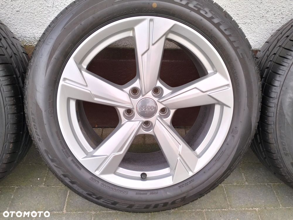 225 55 18 / AUDI Q4 Q5 SQ5 A6 S6 c8 A7 S7 c8 A8 S8 / 4K0 - 4