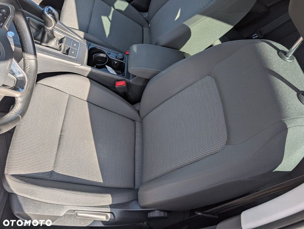 Volkswagen Golf 2.0 TDI Life - 25