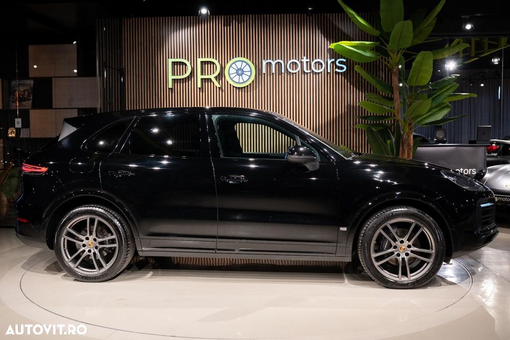 Porsche Cayenne Standard - 5