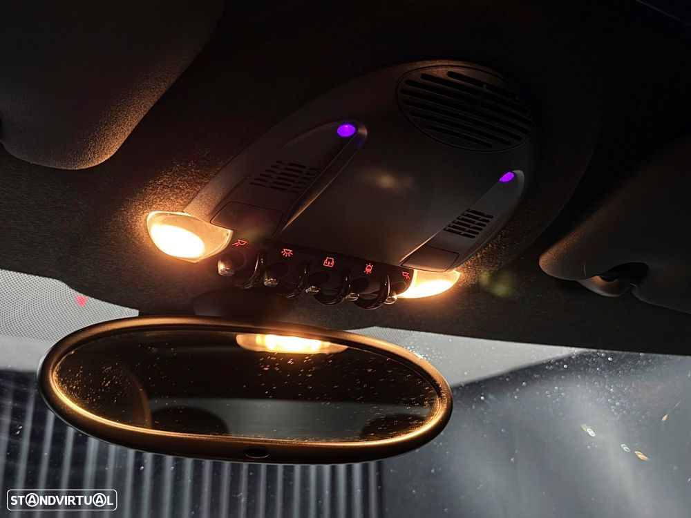 MINI 3 Portas Cooper D - 28