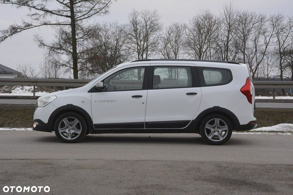 Dacia Lodgy 1.2 TCe Stepway - 4
