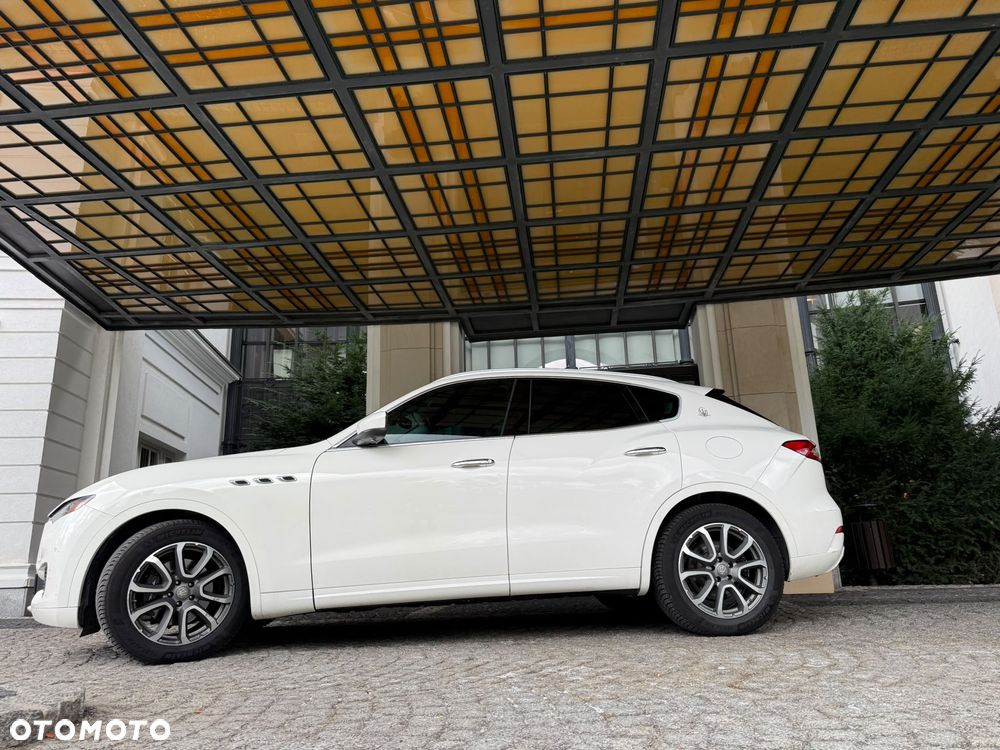 Maserati Levante Essence - 6