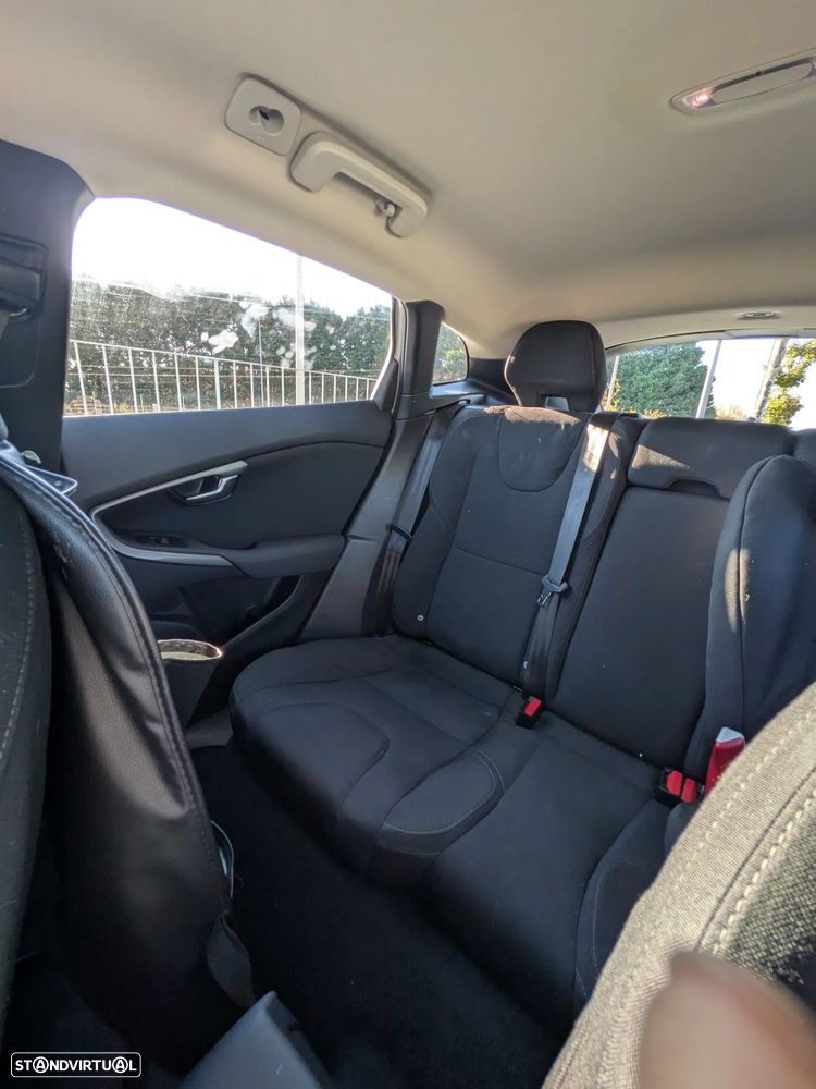 Volvo V40 1.6 D2 Eco Kinetic - 13
