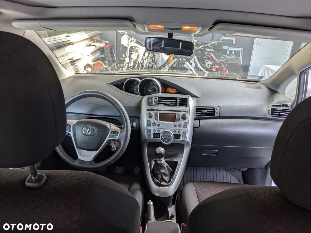 Toyota Verso 2.0 D-4D - 9