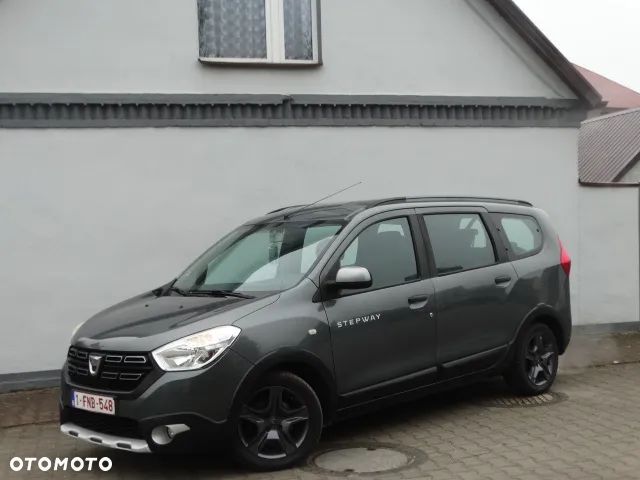 Dacia Lodgy TCe 115 Stepway - 1