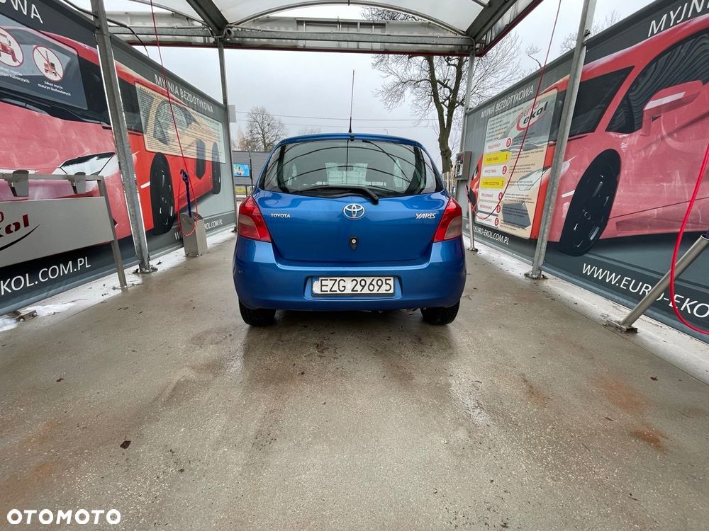 Toyota Yaris 1.0 Luna - 9