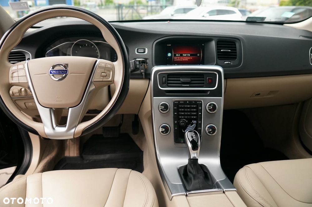 Volvo V60 T5 Drive-E Dynamic Edition (Momentum) - 7