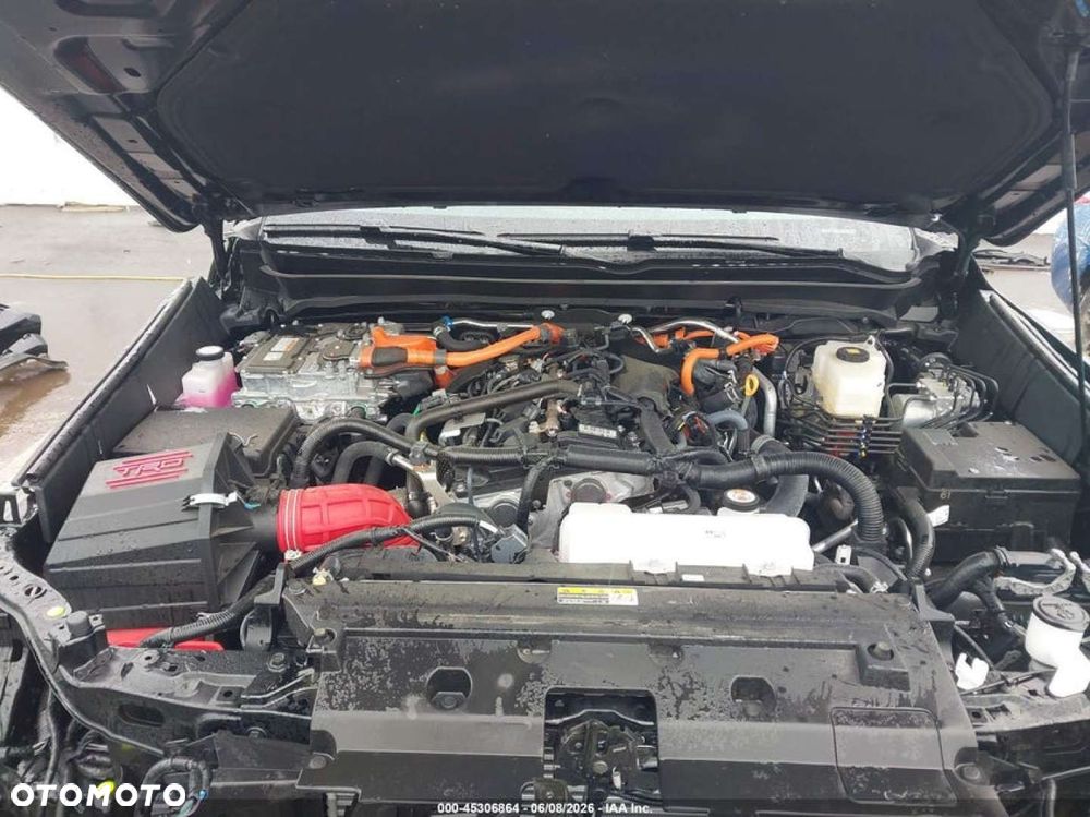Toyota Tacoma - 15