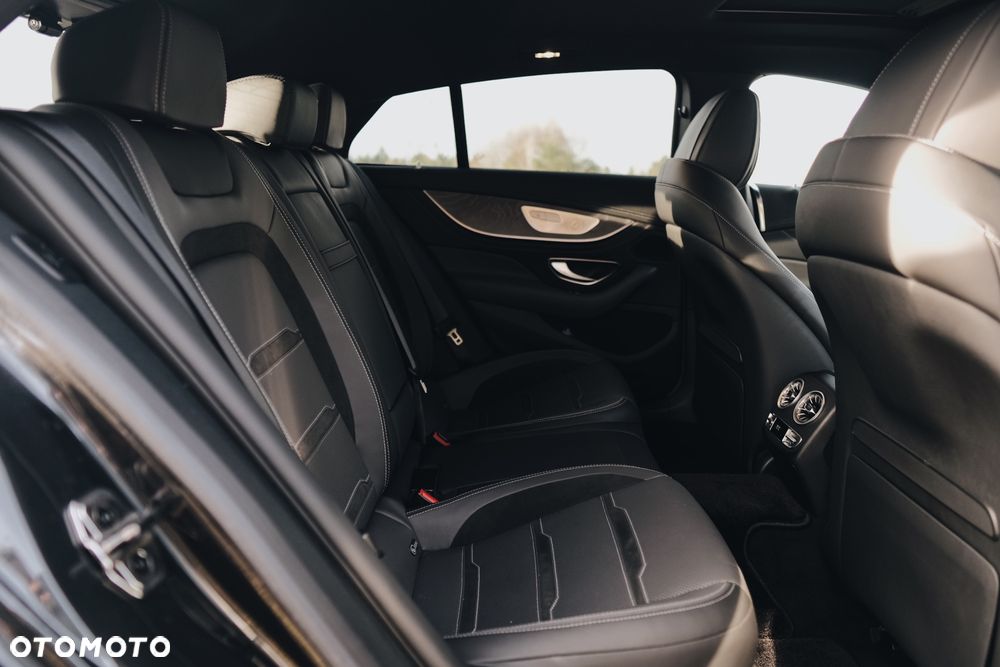 Mercedes-Benz AMG GT 43 4-Matic+ - 17