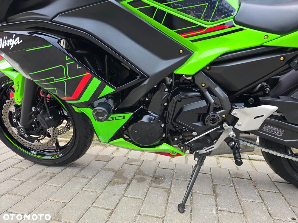 Kawasaki Ninja - 11