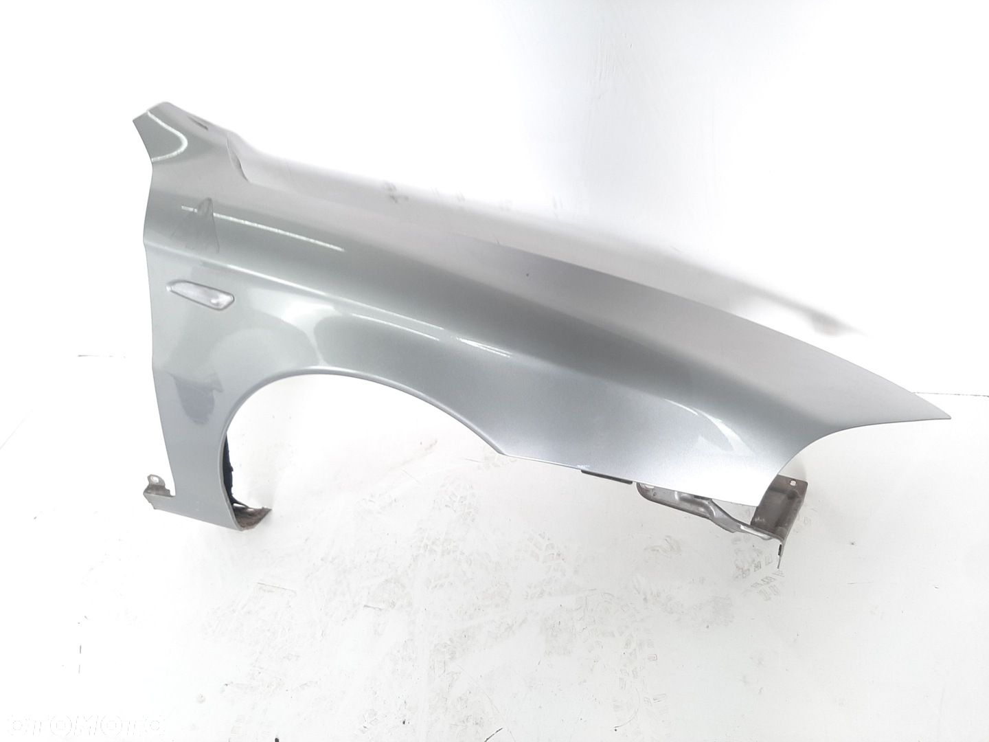 ALFA ROMEO 147 3D LIFT 1.9JTDM 16V 06R BLOTNIK PRAWY PRZOD KOD 651 60694119 - 3
