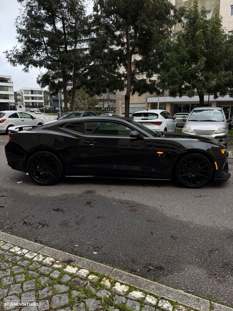Chevrolet Camaro 2.0 Aut. - 29