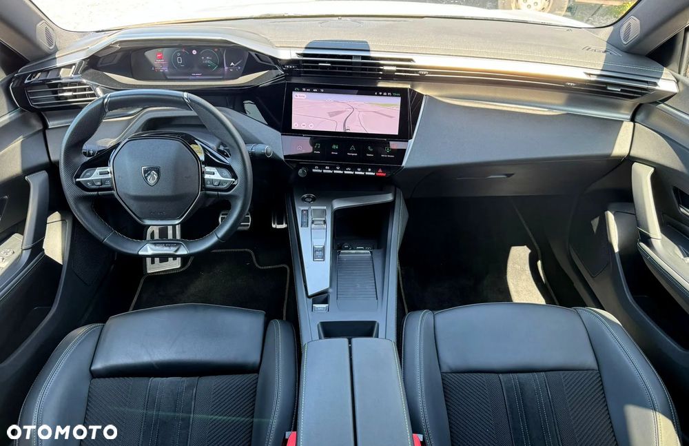 Peugeot 408 1.2 PureTech GT S&S EAT8 - 11