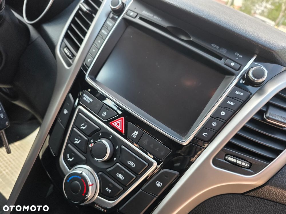 Hyundai i30 - 32