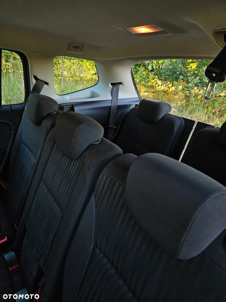 Opel Zafira - 34