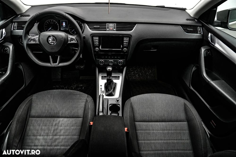 Skoda Octavia 2.0 TDI DSG 4X4 Style - 7
