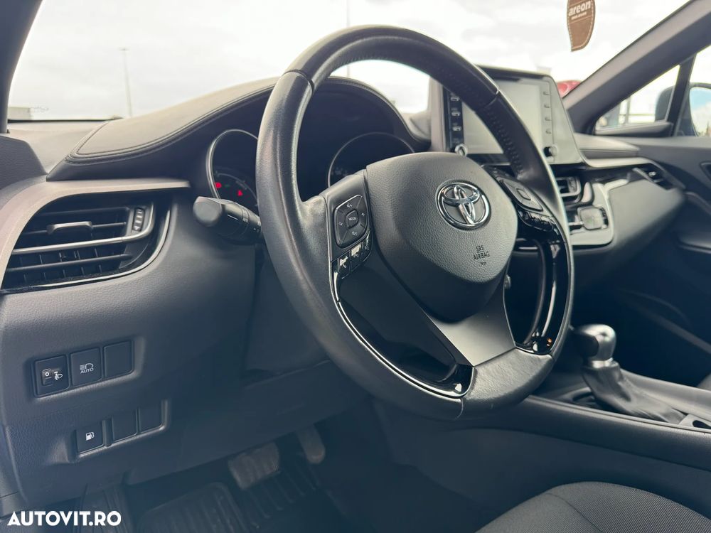 Toyota C-HR - 13