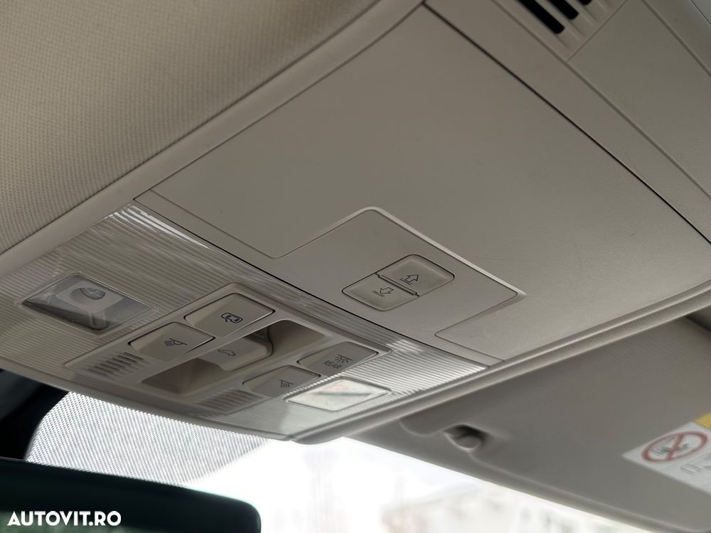 Volkswagen Passat 1.6 TDI SCR DSG Comfortline - 34