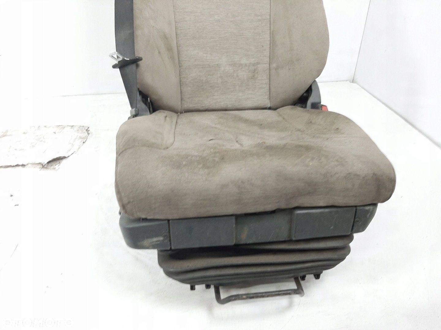 RENAULT PREMIUM EURO4 10800CM3 07R FOTEL PNEUMATYCZNY PRAWY PASAZERA - 4
