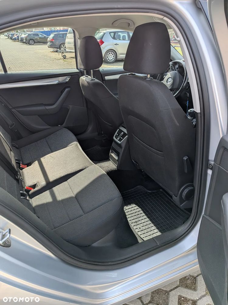 Skoda Octavia 1.6 TDI Ambition - 8