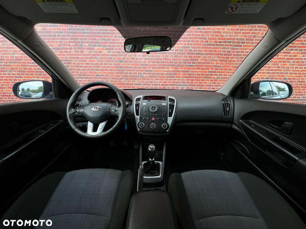 Kia Ceed - 6
